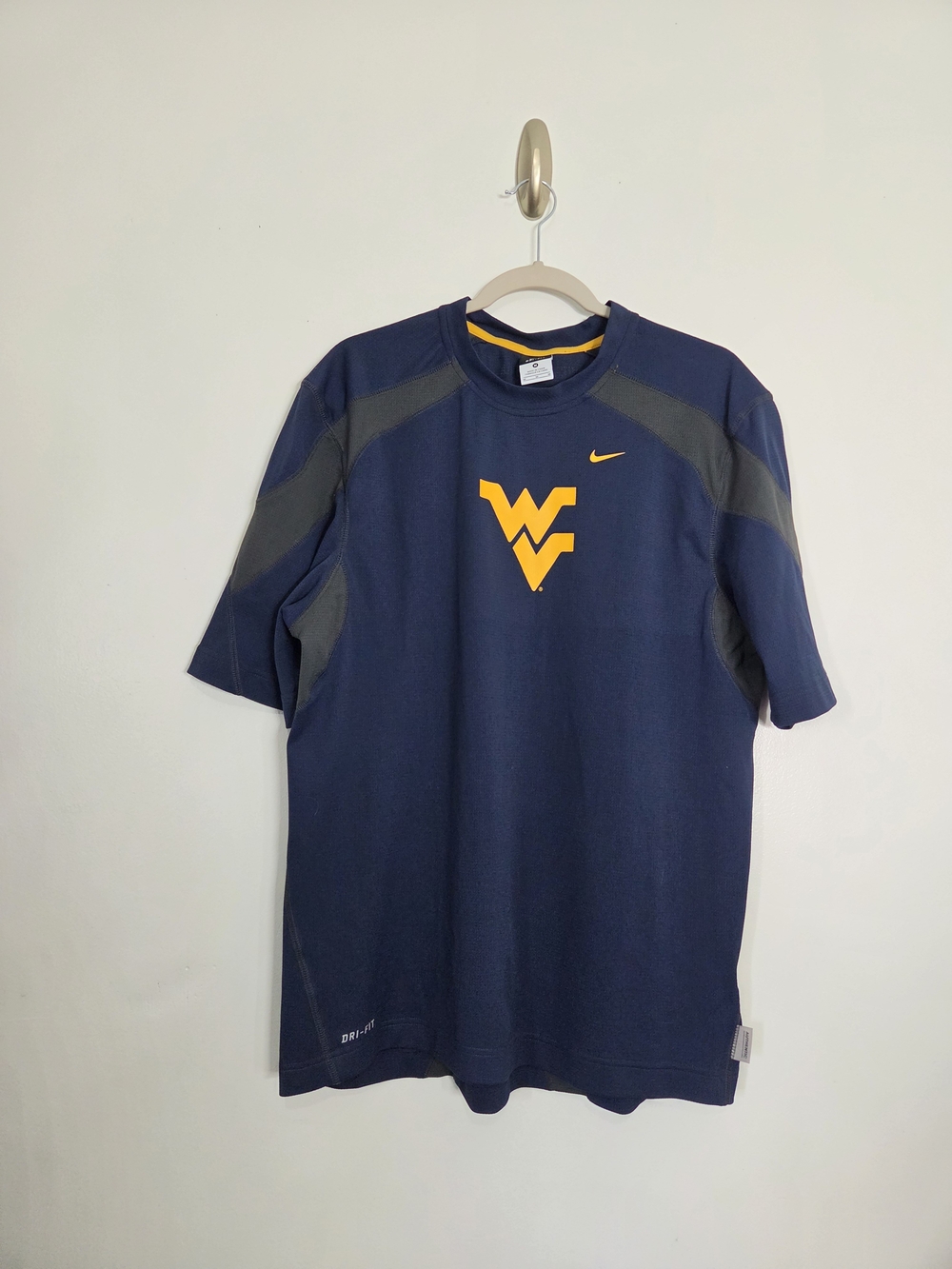 Nike Team Dri-FIT West Virginia Mountaineers Performance Shirt Men's Medium